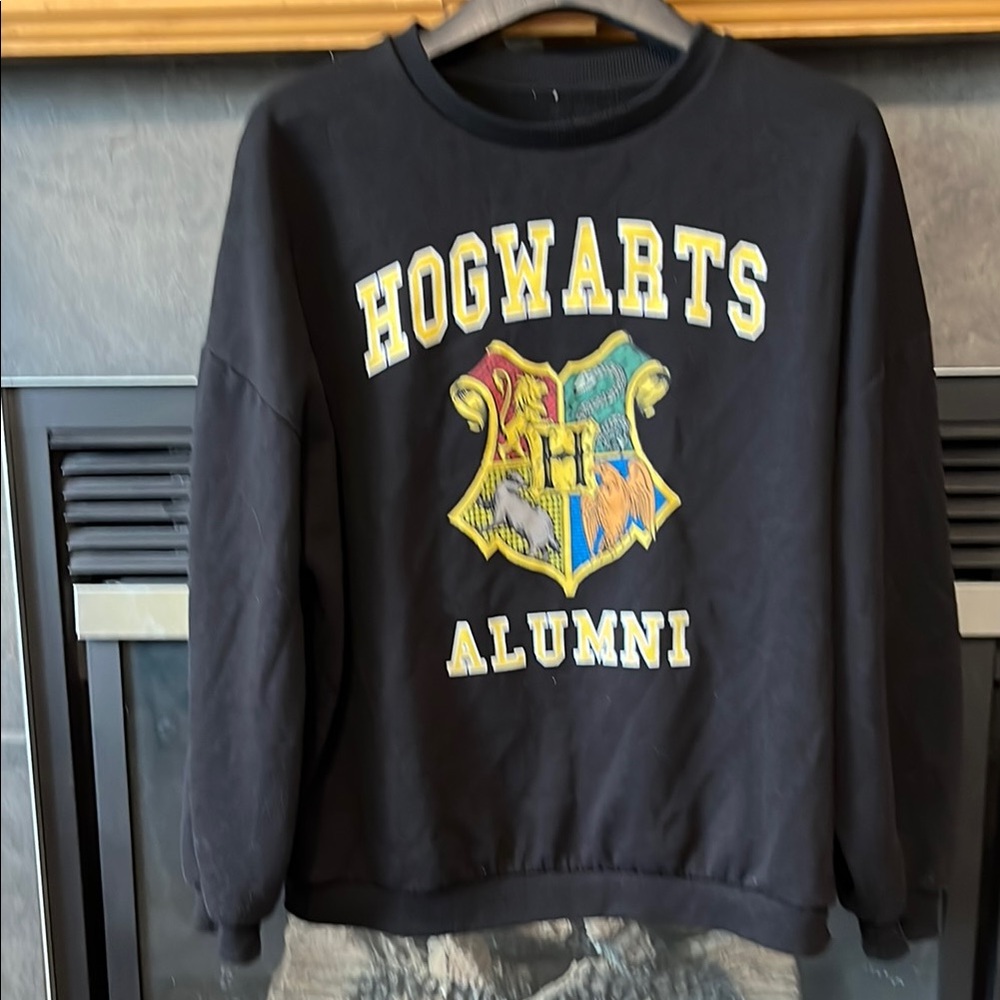 Hogwarts Alumni Black Sweatshirt
